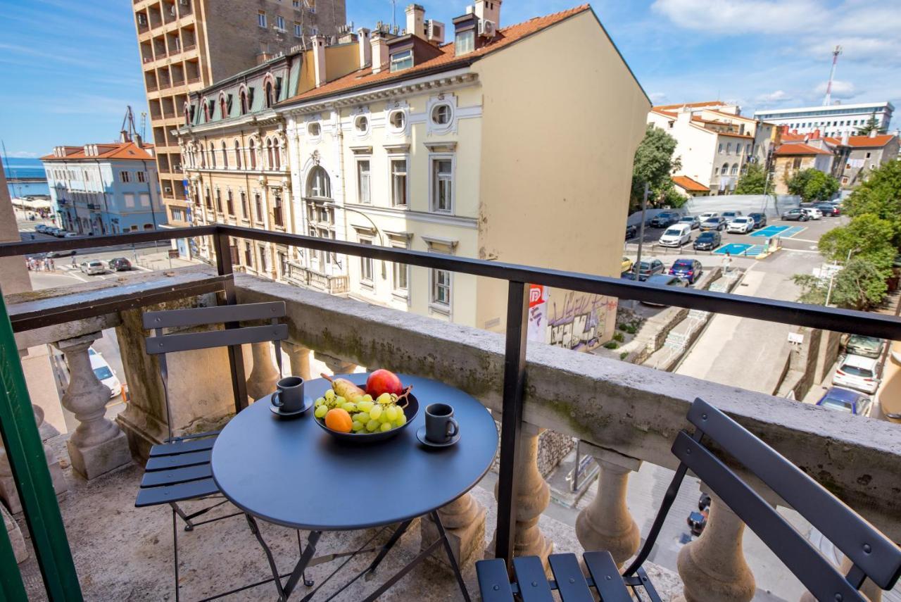 Apartments & Rooms One World Rijeka Exterior foto