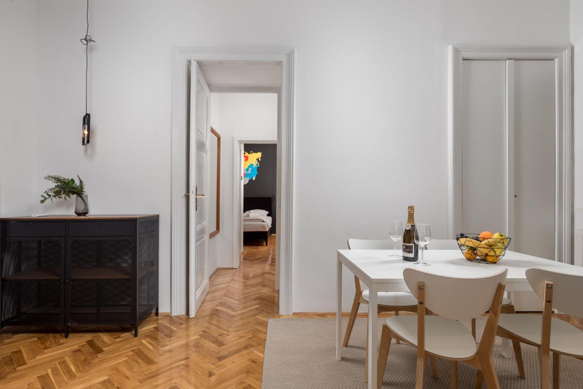 Apartments & Rooms One World Rijeka Exterior foto